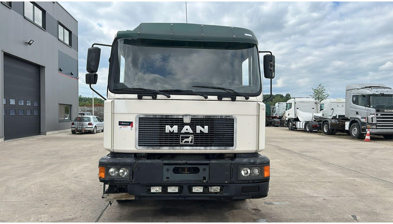 MAN 26.312 (6 CYLINDER / 6X2 / BELGIAN TRUCK IN GOOD CONDITION) - Камион со кука за подигање: слика 2 MAN 26.312 (6 CYLINDER / 6X2 / BELGIAN TRUCK IN GOOD CONDITION) - Камион со кука за подигање: слика 2