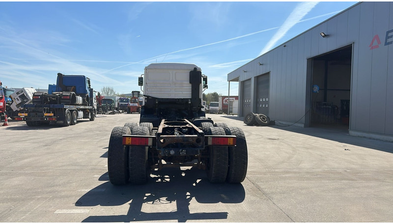 MAN 33.464 (6 CYLINDER / EURO 2 / SEMI MANUAL PUMP / BIG AXLE / STEEL SUSP. / LAMES) - Камион со кабинска шасија: слика 5 MAN 33.464 (6 CYLINDER / EURO 2 / SEMI MANUAL PUMP / BIG AXLE / STEEL SUSP. / LAMES) - Камион со кабинска шасија: слика 5