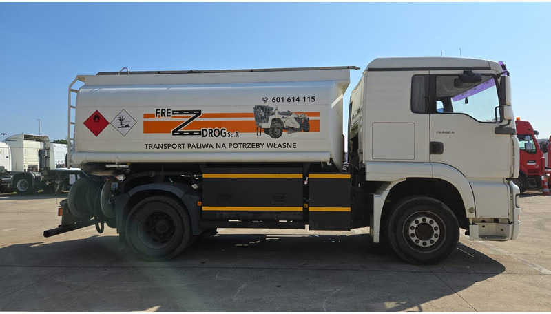 MAN TGA 18.460 (14.140L / MANUAL PUMP / MANUAL GEARBOX / TOP CONDITON / BOITE & POMPE MANUELLE) - Камион цистерна: слика 3 MAN TGA 18.460 (14.140L / MANUAL PUMP / MANUAL GEARBOX / TOP CONDITON / BOITE & POMPE MANUELLE) - Камион цистерна: слика 3