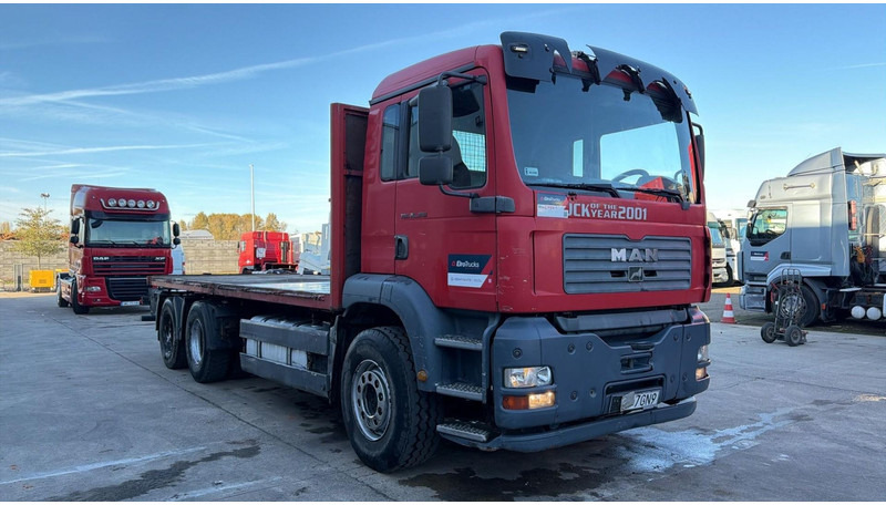 MAN TGA 26.360 (6X4 / STEEL SUSP / LAMES / MANUAL PUMP / BOITE MANUELLE / MANUAL GEARBOX) - Камион со платформа: слика 2 MAN TGA 26.360 (6X4 / STEEL SUSP / LAMES / MANUAL PUMP / BOITE MANUELLE / MANUAL GEARBOX) - Камион со платформа: слика 2