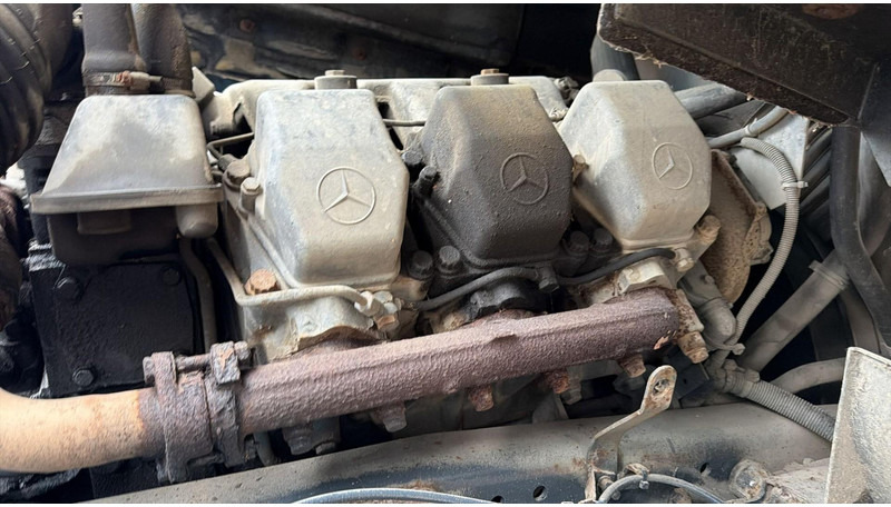 Вакуумски камион Mercedes-Benz ACTROS 2531 (16000 L / GRAND PONT / EPS / 6X2 / 3 PEDALES / V6): слика 20 Вакуумски камион Mercedes-Benz ACTROS 2531 (16000 L / GRAND PONT / EPS / 6X2 / 3 PEDALES / V6): слика 20