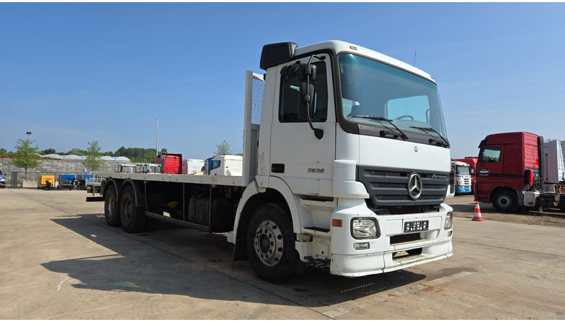 Mercedes-Benz Actros 2636 (6X4 / LAMES / GRAND PONT / MP2 / STEEL SUSP. / BOITE MANUELLE / MANUAL GEARBOX / 9M CHASSIS !!!) - Камион со платформа: слика 3 Mercedes-Benz Actros 2636 (6X4 / LAMES / GRAND PONT / MP2 / STEEL SUSP. / BOITE MANUELLE / MANUAL GEARBOX / 9M CHASSIS !!!) - Камион со платформа: слика 3