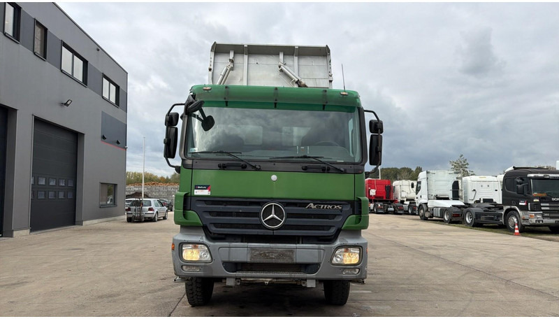 Mercedes-Benz Actros 3246 (EPS / LAMES / GRAND PONT / V6 / MP2 / 3 PEDALES) - Кипер: слика 2 Mercedes-Benz Actros 3246 (EPS / LAMES / GRAND PONT / V6 / MP2 / 3 PEDALES) - Кипер: слика 2