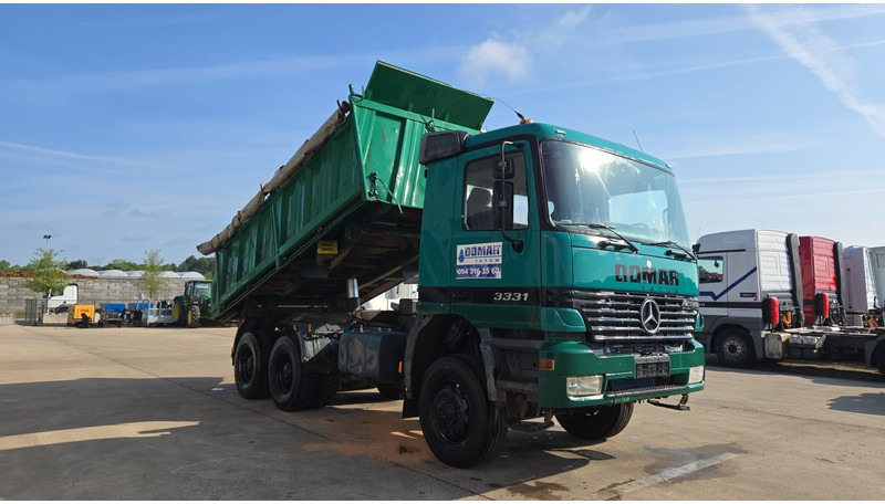 Mercedes-Benz Actros 3331 (BOITE MANUELLE / 6X6 / LAMES / GRAND PONT / V6) - Кипер: слика 3 Mercedes-Benz Actros 3331 (BOITE MANUELLE / 6X6 / LAMES / GRAND PONT / V6) - Кипер: слика 3