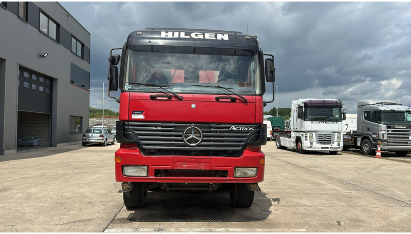Mercedes-Benz Actros 4143 (8X6 / LAMES / EPS / V6 / GRAND PONT / BIG AXLE / 3 PEDALES) - Кипер: слика 2 Mercedes-Benz Actros 4143 (8X6 / LAMES / EPS / V6 / GRAND PONT / BIG AXLE / 3 PEDALES) - Кипер: слика 2