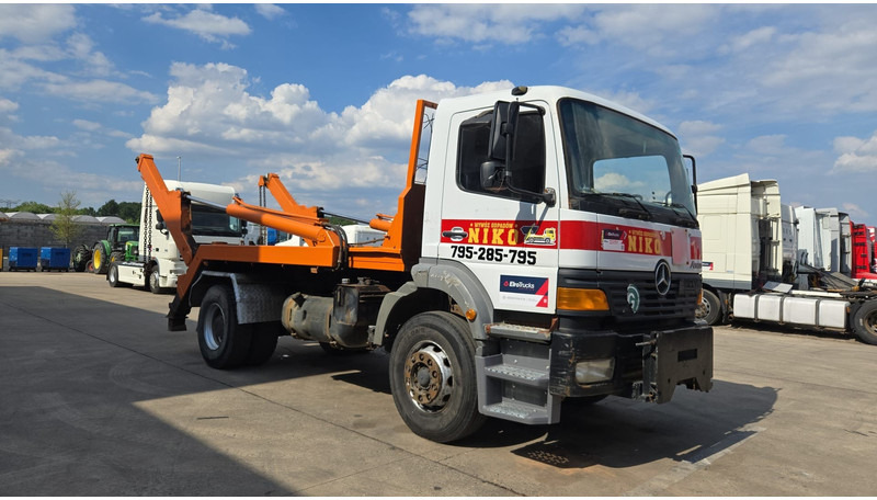 Mercedes-Benz Atego 1823 (BIG AXLE / STEEL SUSP. / LAMES / BOITE MANUELLE / MANUAL GETRIEBE) - Транспортер на контејнер/ Камион со променливо тело: слика 3 Mercedes-Benz Atego 1823 (BIG AXLE / STEEL SUSP. / LAMES / BOITE MANUELLE / MANUAL GETRIEBE) - Транспортер на контејнер/ Камион со променливо тело: слика 3