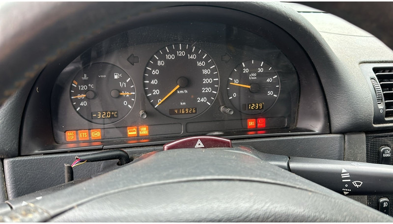 SUV Mercedes-Benz M-Klasse ML 270 CDI: слика 10