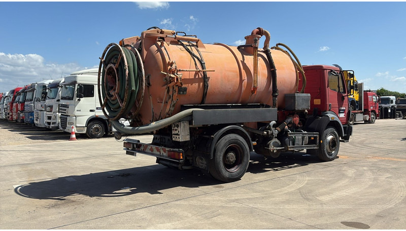 Mercedes-Benz SK 1824 (11.000 L VACUUM / HYDROCUREUR / V6 / BOITE MANUELLE) - Вакуумски камион: слика 4 Mercedes-Benz SK 1824 (11.000 L VACUUM / HYDROCUREUR / V6 / BOITE MANUELLE) - Вакуумски камион: слика 4