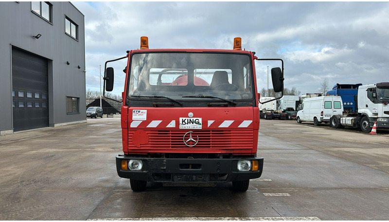 Mercedes-Benz SK 814 (VIDANGEUR / VACUUM / AUXILAIRY / SPER / STEEL SUSP. / LAMES) - Вакуумски камион: слика 2 Mercedes-Benz SK 814 (VIDANGEUR / VACUUM / AUXILAIRY / SPER / STEEL SUSP. / LAMES) - Вакуумски камион: слика 2