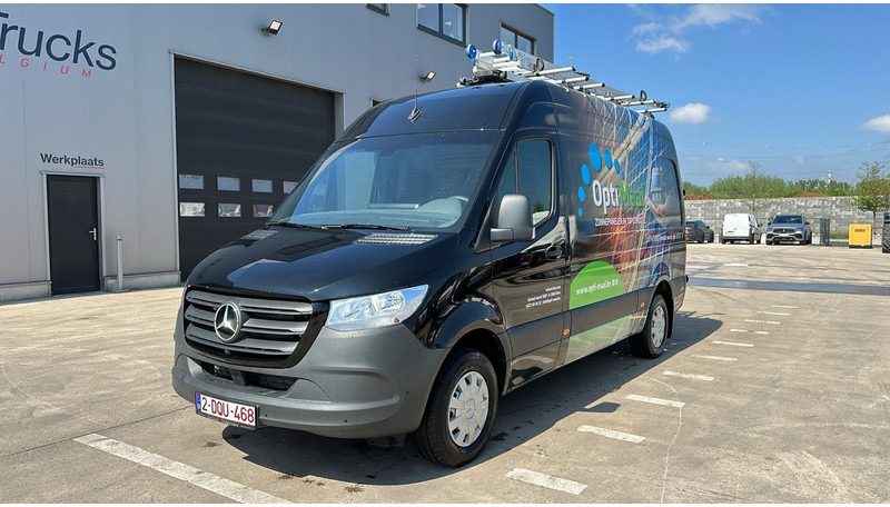 Mercedes-Benz Sprinter 317 (AUTOMAAT / AIRCO / MBUX / L2H2 / TREKHAAK / CAMERA + PARKEERSENSOREN / 3 ZITPLAATSEN) - Товарно комбе: слика 1 Mercedes-Benz Sprinter 317 (AUTOMAAT / AIRCO / MBUX / L2H2 / TREKHAAK / CAMERA + PARKEERSENSOREN / 3 ZITPLAATSEN) - Товарно комбе: слика 1