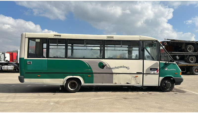 Mercedes-Benz Vario 614 (BELGIAN BUS / MANUAL PUMP / POMPE MANUELLE / BOITE MANUELLE / LAMES) - Градски автобус: слика 4 Mercedes-Benz Vario 614 (BELGIAN BUS / MANUAL PUMP / POMPE MANUELLE / BOITE MANUELLE / LAMES) - Градски автобус: слика 4