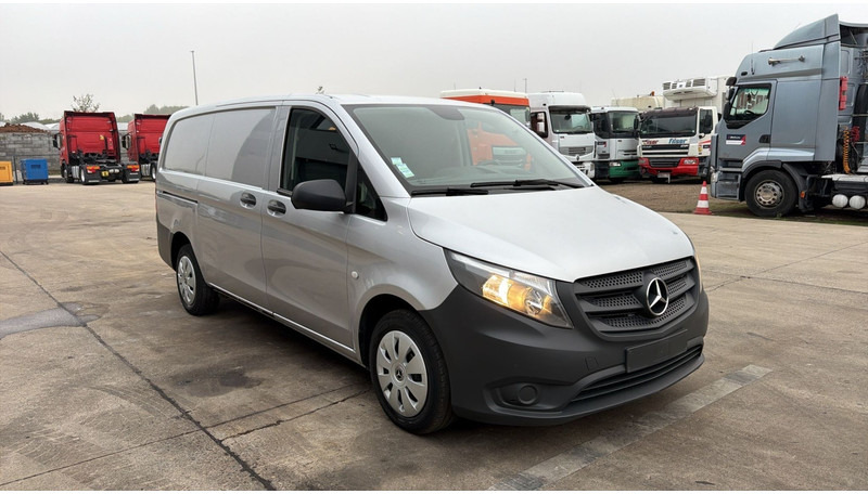 Mercedes-Benz Vito 114 CDI (TREKHAAK / 3 PL / NAVI / CAMERA / AIRCO / CRUISE CONTROL) - Мало комбе: слика 3 Mercedes-Benz Vito 114 CDI (TREKHAAK / 3 PL / NAVI / CAMERA / AIRCO / CRUISE CONTROL) - Мало комбе: слика 3