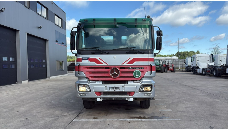 Mercedes-Benz actros 3241 (8X4 / LAMES / GRAND PONT / GRAND BENNE / 3 PONTS / TRES BONNE ETAT) - Кипер: слика 2 Mercedes-Benz actros 3241 (8X4 / LAMES / GRAND PONT / GRAND BENNE / 3 PONTS / TRES BONNE ETAT) - Кипер: слика 2