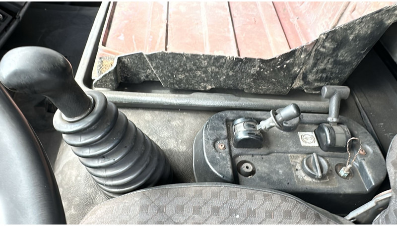 Кипер Renault G 330 Manager (GRAND PONT / LAMES / POMPE MANUELLE / MANUAL PUMP): слика 15