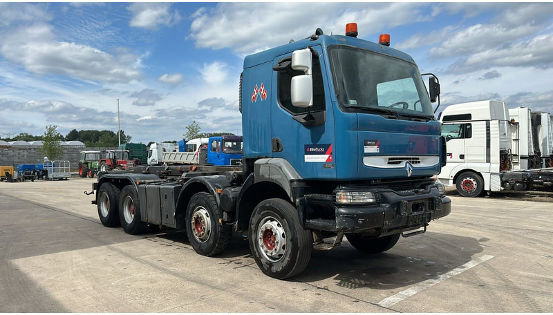 Renault KERAX 420 (8X4 / GRAND PONT / LAMES / BOITE MANUELLE / BONNE ETAT) - Камион со кабинска шасија: слика 3 Renault KERAX 420 (8X4 / GRAND PONT / LAMES / BOITE MANUELLE / BONNE ETAT) - Камион со кабинска шасија: слика 3