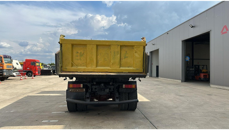 Renault Kerax 385 (POMPE MANUELLE / MANUAL PUMP / 6X4 / LAMES / GRAND PONT) - Кипер: слика 5 Renault Kerax 385 (POMPE MANUELLE / MANUAL PUMP / 6X4 / LAMES / GRAND PONT) - Кипер: слика 5