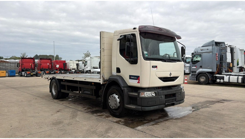 Renault Midlum 270 (18 TONNES / BOITE MANUELLE / MANUAL GEARBOX / GOOD CONDITION) - Камион со платформа: слика 3 Renault Midlum 270 (18 TONNES / BOITE MANUELLE / MANUAL GEARBOX / GOOD CONDITION) - Камион со платформа: слика 3