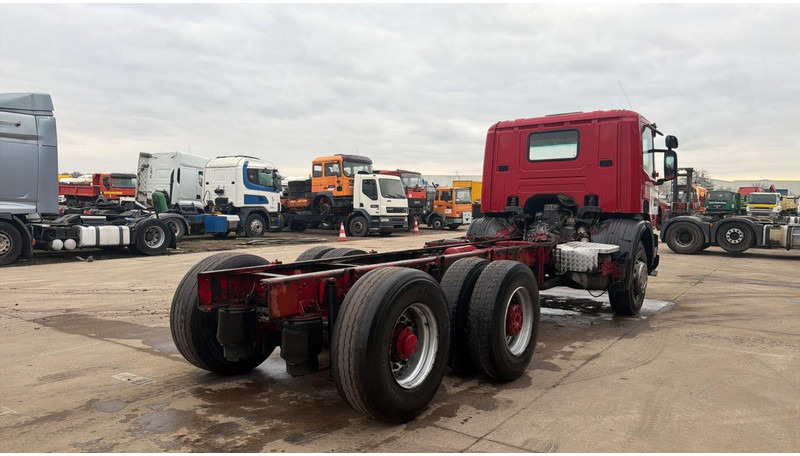 Scania 124 - 400 (MANUAL PUMP / 6X2 / BIG AXLE / GRAND PONT / POMPE MANUELLE) - Камион со кабинска шасија: слика 4 Scania 124 - 400 (MANUAL PUMP / 6X2 / BIG AXLE / GRAND PONT / POMPE MANUELLE) - Камион со кабинска шасија: слика 4