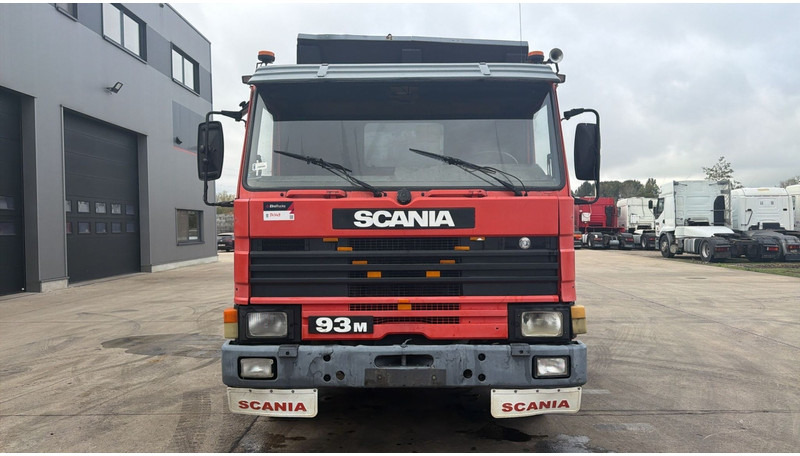 Scania 93-280 (POMPE MANUELLE / MANUAL PUMP / 6X4 / STEEL SUSP. / LAMES) - Кипер: слика 3 Scania 93-280 (POMPE MANUELLE / MANUAL PUMP / 6X4 / STEEL SUSP. / LAMES) - Кипер: слика 3