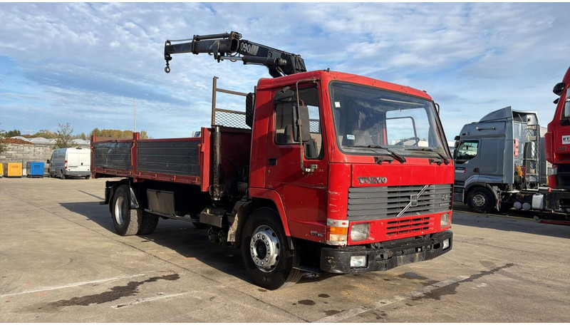 Volvo FL 10 - 320 (MANUAL PUMP / STEEL SUSP. / CRANE / LAMES / POMPE MANUELLE) - Камион со платформа, Камион со кран: слика 3 Volvo FL 10 - 320 (MANUAL PUMP / STEEL SUSP. / CRANE / LAMES / POMPE MANUELLE) - Камион со платформа, Камион со кран: слика 3