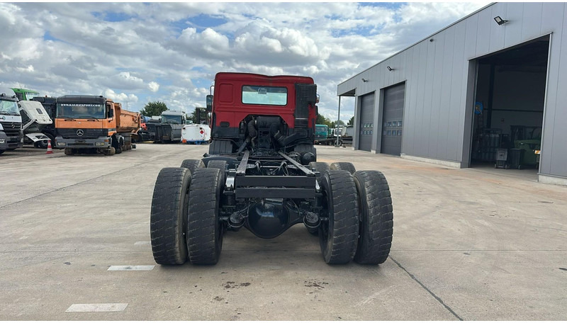 Volvo FL 7 - 260 (6X4 / LAMES / POMPE MANUELLE / MANUAL PUMP / STEEL SUSP.) - Камион со кабинска шасија: слика 5 Volvo FL 7 - 260 (6X4 / LAMES / POMPE MANUELLE / MANUAL PUMP / STEEL SUSP.) - Камион со кабинска шасија: слика 5