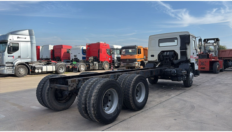 Volvo FL 7 (6X4 / LAMES / POMPE MANUELLE / MANUAL PUMP / STEEL SUSP.) - Камион со кабинска шасија: слика 5 Volvo FL 7 (6X4 / LAMES / POMPE MANUELLE / MANUAL PUMP / STEEL SUSP.) - Камион со кабинска шасија: слика 5