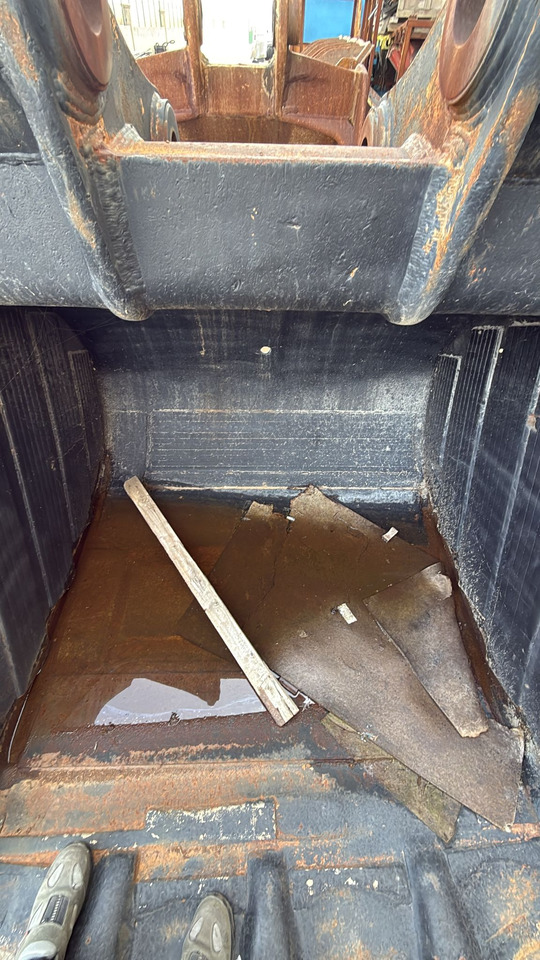 HITACHI ZX520/530 Cheap Second Hand Bucket - Корпа за багер: слика 4 HITACHI ZX520/530 Cheap Second Hand Bucket - Корпа за багер: слика 4
