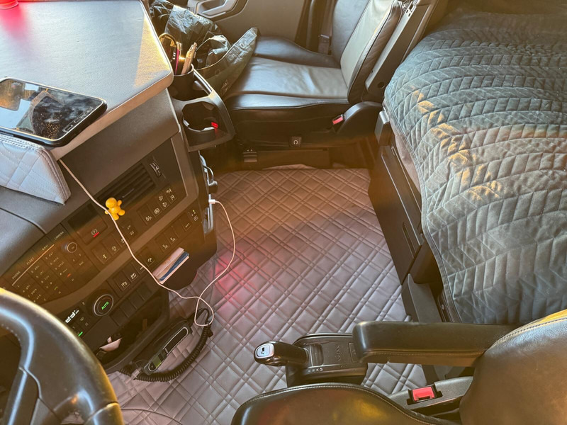 Volvo FH540 - Камион со кабинска шасија: слика 5 Volvo FH540 - Камион со кабинска шасија: слика 5