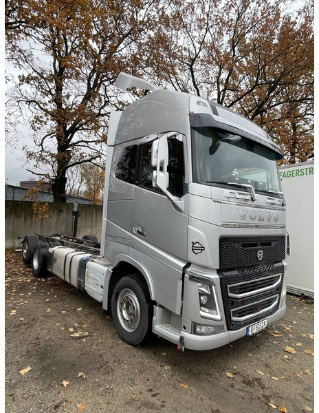 Volvo FH550 - Камион со кабинска шасија: слика 2 Volvo FH550 - Камион со кабинска шасија: слика 2
