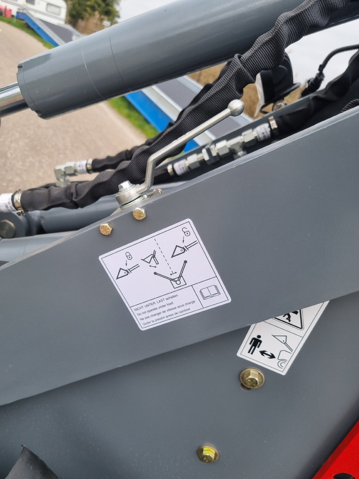 Нов Натоварувач на тркала WCM L1460: слика 17