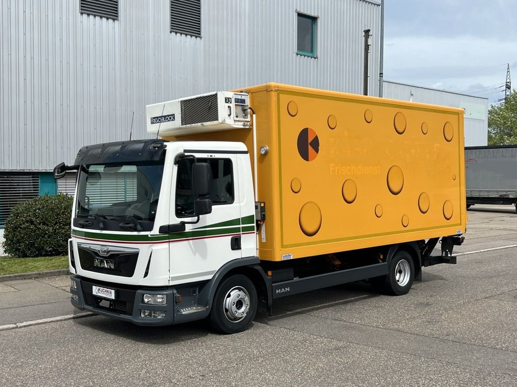 MAN TGL 8.220 Kühlkoffer 5,26m LBW Klima Luftgef. MAN TGL 8.220 Kühlkoffer 5,26m LBW Klima Luftgef. - Комбе ладилник: слика 3 MAN TGL 8.220 Kühlkoffer 5,26m LBW Klima Luftgef. MAN TGL 8.220 Kühlkoffer 5,26m LBW Klima Luftgef. - Комбе ладилник: слика 3