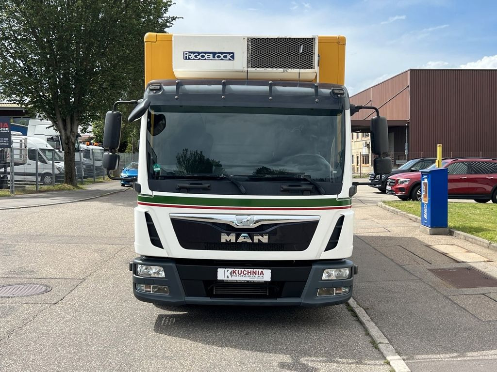 MAN TGL 8.220 Kühlkoffer 5,26m LBW Klima Luftgef. MAN TGL 8.220 Kühlkoffer 5,26m LBW Klima Luftgef. - Комбе ладилник: слика 2 MAN TGL 8.220 Kühlkoffer 5,26m LBW Klima Luftgef. MAN TGL 8.220 Kühlkoffer 5,26m LBW Klima Luftgef. - Комбе ладилник: слика 2