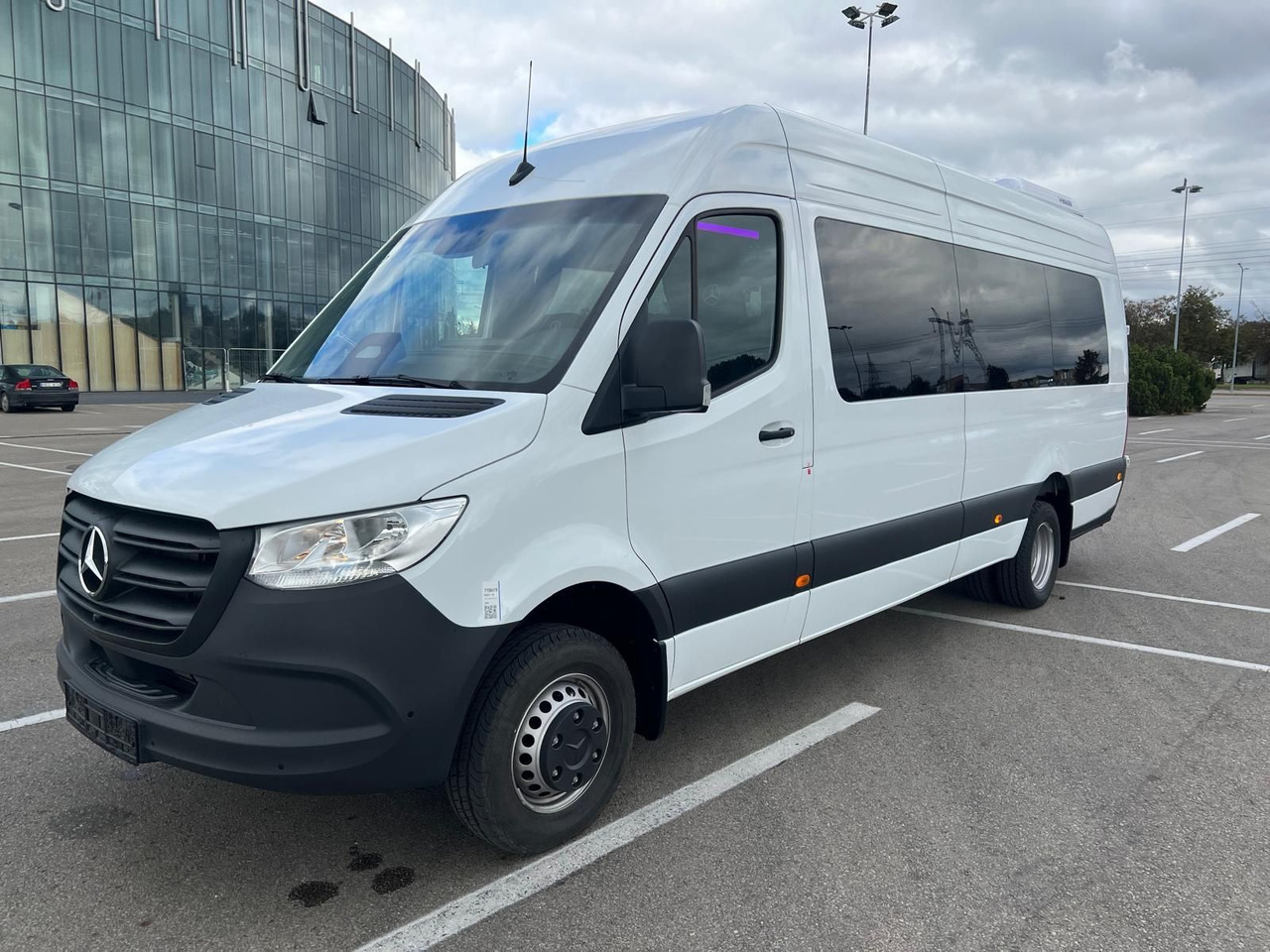 Mercedes-Benz Sprinter 517 Komfort XL, 21 SS - Минибус, Патничко комбе: слика 2 Mercedes-Benz Sprinter 517 Komfort XL, 21 SS - Минибус, Патничко комбе: слика 2