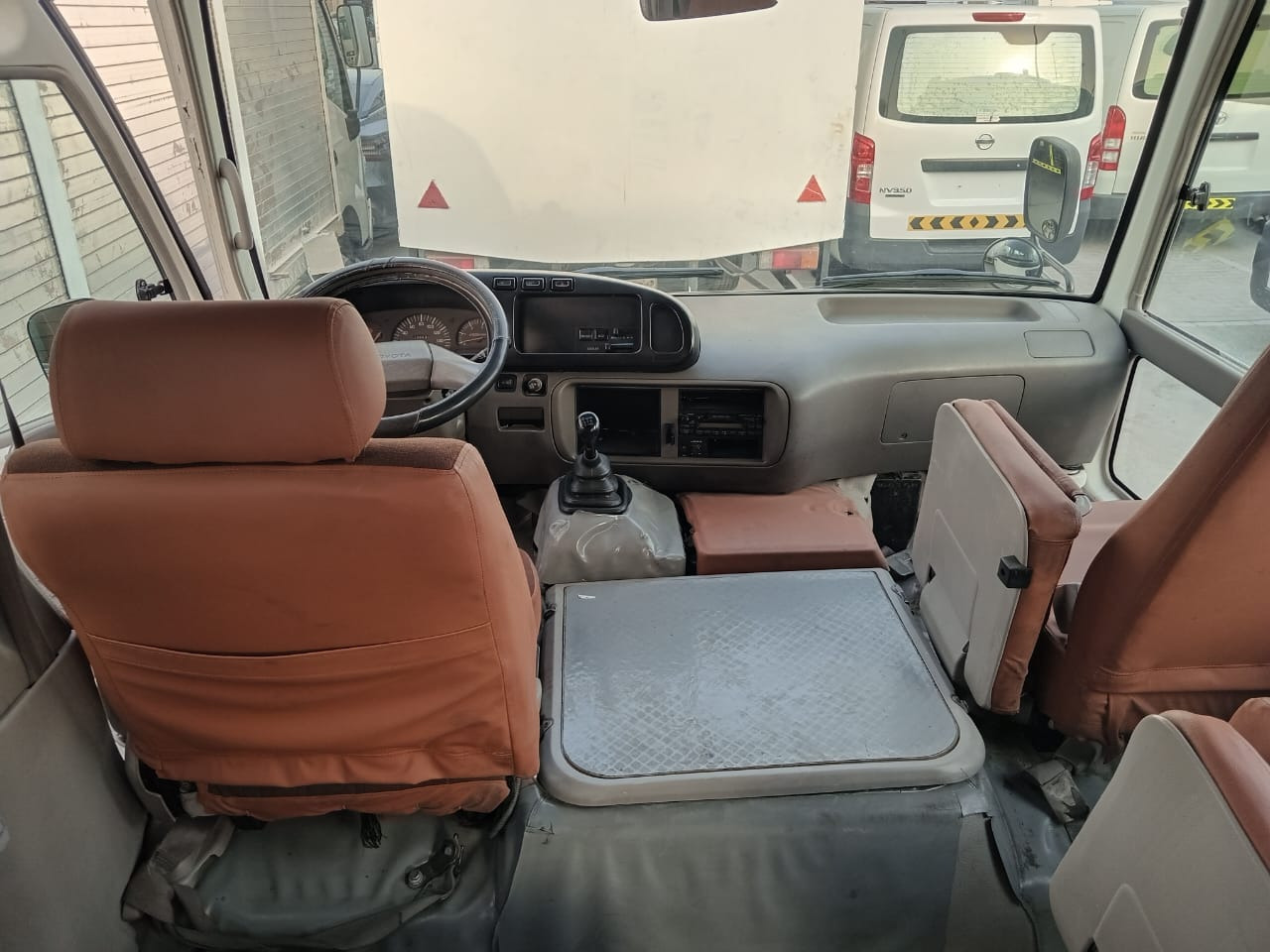 TOYOTA Coaster ... 30 places - diesel - climatisé ... BELGIQUE.. - Минибус, Патничко комбе: слика 5 TOYOTA Coaster ... 30 places - diesel - climatisé ... BELGIQUE.. - Минибус, Патничко комбе: слика 5