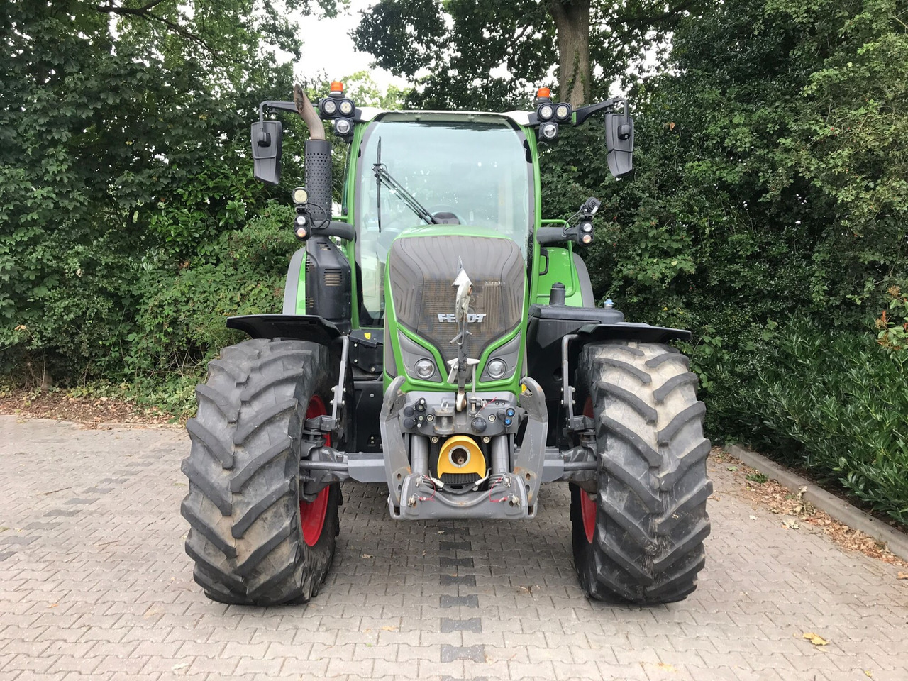 FENDT 720 Vario S4 PowerPlus - Трактор: слика 3 FENDT 720 Vario S4 PowerPlus - Трактор: слика 3