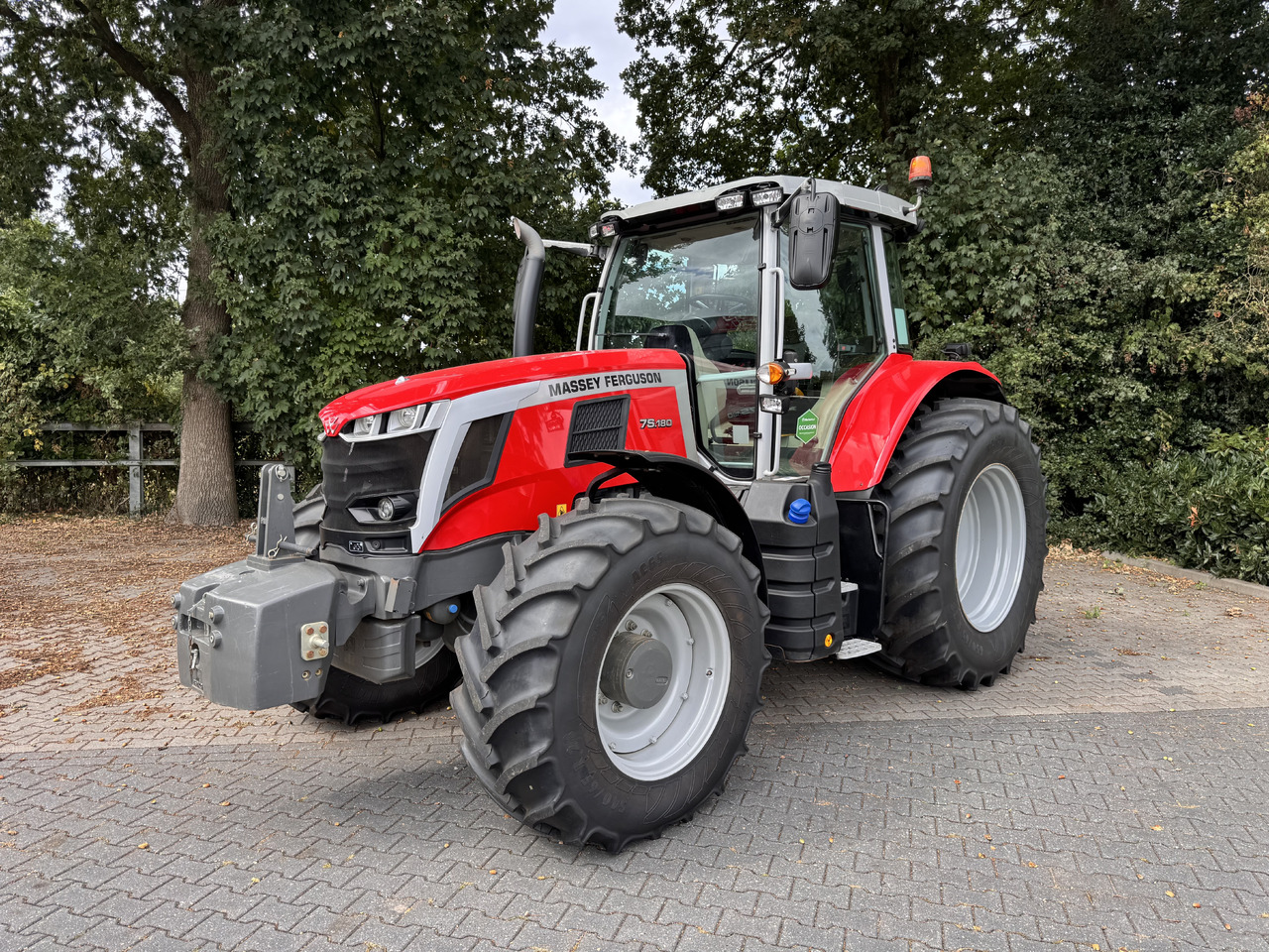 Massey Ferguson 7s.180 Dyna6 Efficient - Трактор: слика 1 Massey Ferguson 7s.180 Dyna6 Efficient - Трактор: слика 1