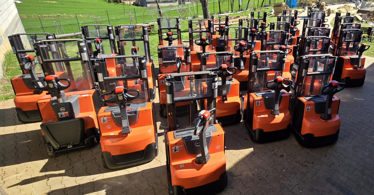 BT Toyota SWE 200 D initial list wstępne podnoszenie wideł - Вилушкар за палети: слика 1 BT Toyota SWE 200 D initial list wstępne podnoszenie wideł - Вилушкар за палети: слика 1