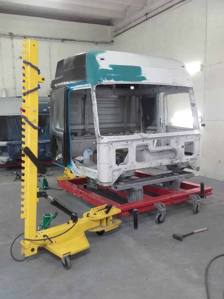 Frame for Truck Cabin Repair / Rahmen für die Reparatur von Lkw-Fahrerhäusern / Rám pro opravu kabin nákladních vozidel / Cadru pentru repararea cabinelor camioanelor - Опрема за автосервис: слика 2 Frame for Truck Cabin Repair / Rahmen für die Reparatur von Lkw-Fahrerhäusern / Rám pro opravu kabin nákladních vozidel / Cadru pentru repararea cabinelor camioanelor - Опрема за автосервис: слика 2