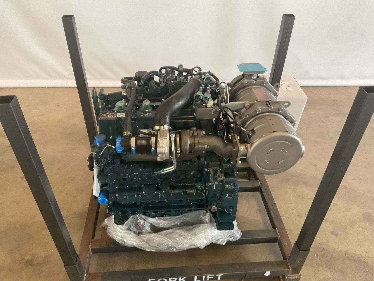 Kubota  V3307 CR-T - Мотор: слика 2 Kubota  V3307 CR-T - Мотор: слика 2