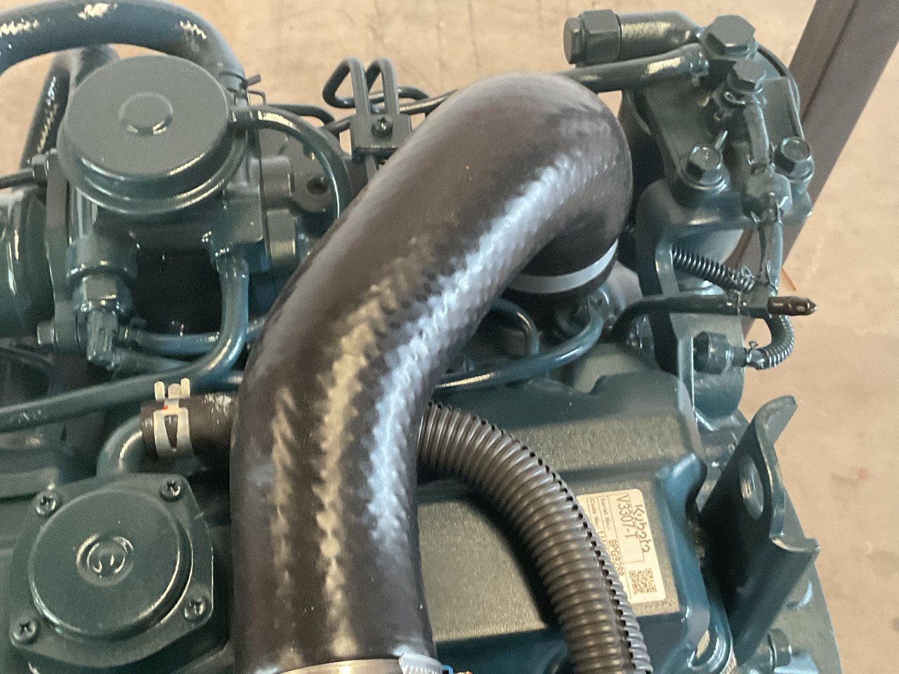 Kubota V3307 Di-T - Мотор: слика 4 Kubota V3307 Di-T - Мотор: слика 4