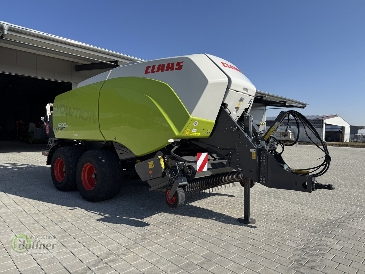 CLAAS Quadrant 5200 FC Evolution - Балирка за квадратни бали: слика 2 CLAAS Quadrant 5200 FC Evolution - Балирка за квадратни бали: слика 2