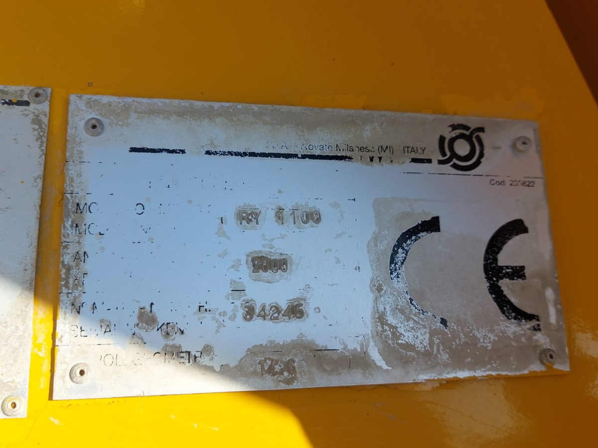 ASTRA HD7 6438 CIFA RY1100 - Камион миксер за бетон: слика 2 ASTRA HD7 6438 CIFA RY1100 - Камион миксер за бетон: слика 2