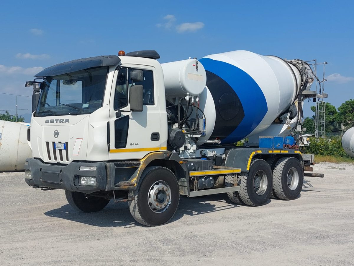 ASTRA HD8 6444 CIFA RY1100 - Камион миксер за бетон: слика 4 ASTRA HD8 6444 CIFA RY1100 - Камион миксер за бетон: слика 4
