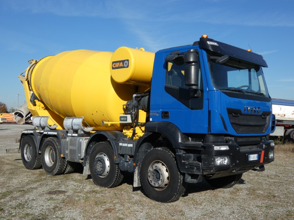 IVECO TRAKKER 500 CIFA RY1300 - Камион миксер за бетон: слика 3 IVECO TRAKKER 500 CIFA RY1300 - Камион миксер за бетон: слика 3