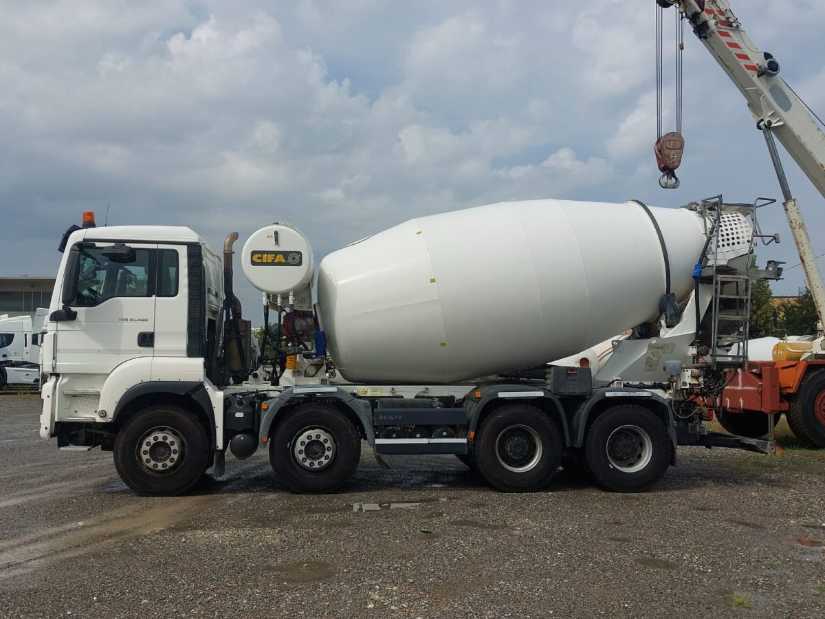 MAN TGS 41.480 CIFA RY1300 - Камион миксер за бетон: слика 5 MAN TGS 41.480 CIFA RY1300 - Камион миксер за бетон: слика 5