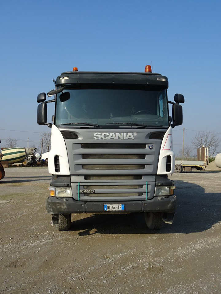 SCANIA R420 8X4 ARMEC HY120 - Камион миксер за бетон: слика 5 SCANIA R420 8X4 ARMEC HY120 - Камион миксер за бетон: слика 5
