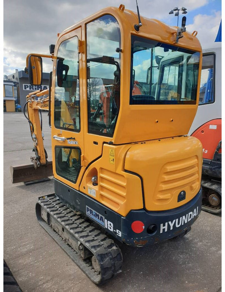 Hyundai R18-9 - Мини багер: слика 3 Hyundai R18-9 - Мини багер: слика 3