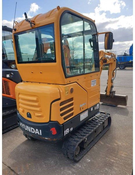 Hyundai R18-9 - Мини багер: слика 4 Hyundai R18-9 - Мини багер: слика 4