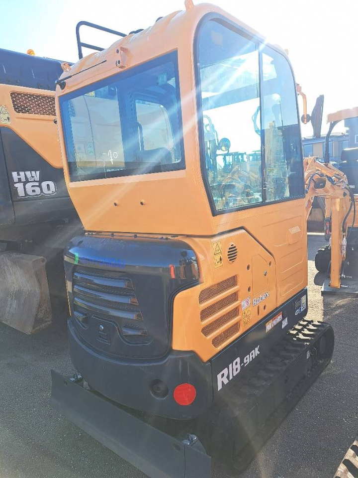 Hyundai R18-9AK - Мини багер: слика 4 Hyundai R18-9AK - Мини багер: слика 4