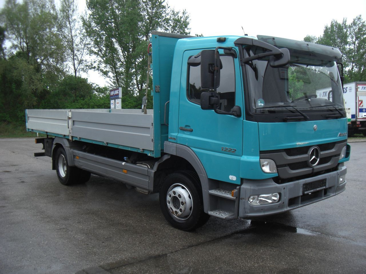 Mercedes-Benz 1222 Atego - Камион со платформа: слика 2 Mercedes-Benz 1222 Atego - Камион со платформа: слика 2